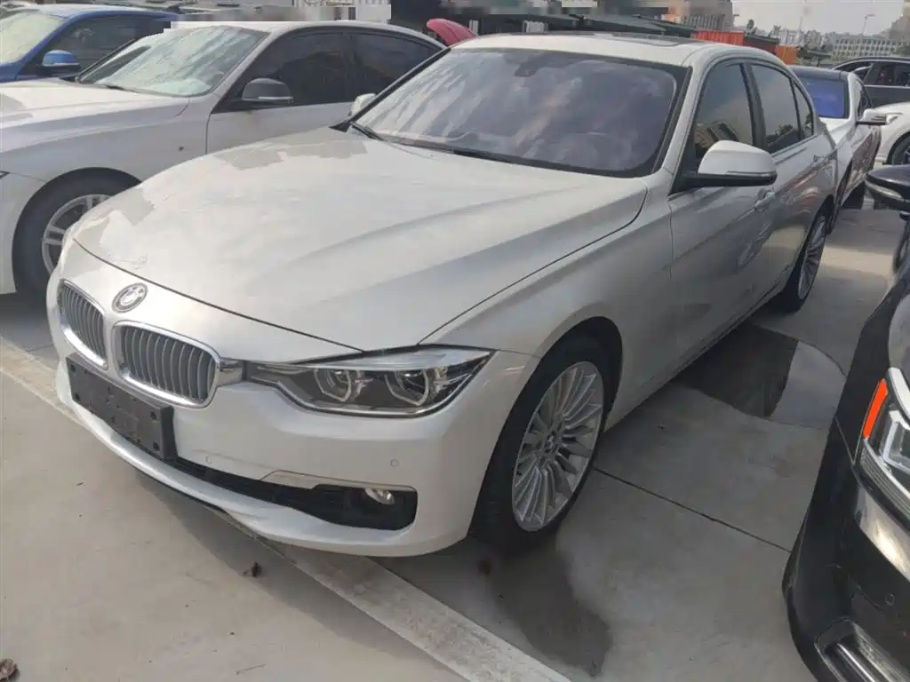 BMW 3 Series 2018 — фото 1