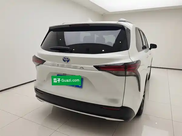 Toyota Sienna 2023