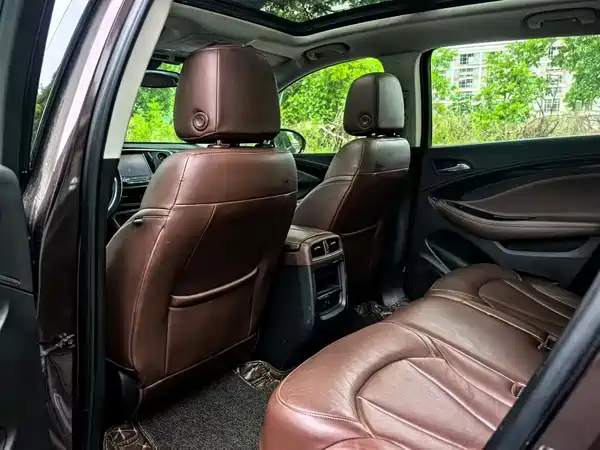 Buick Envision Plus 2018