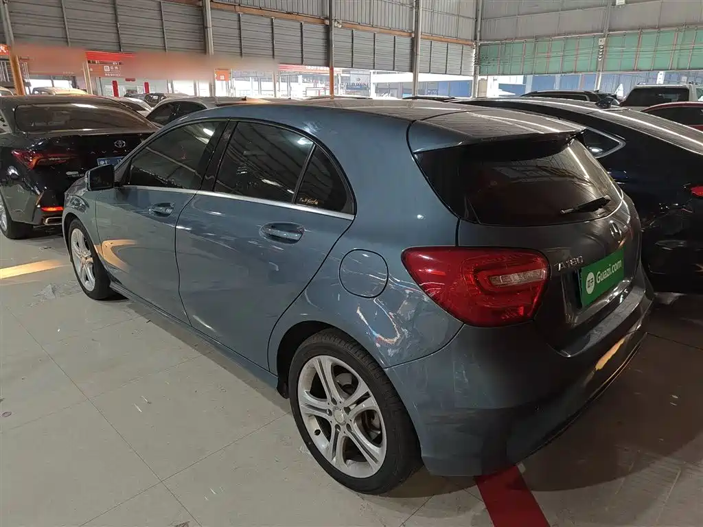 Mercedes-Benz A-Class 2015 — фото 23