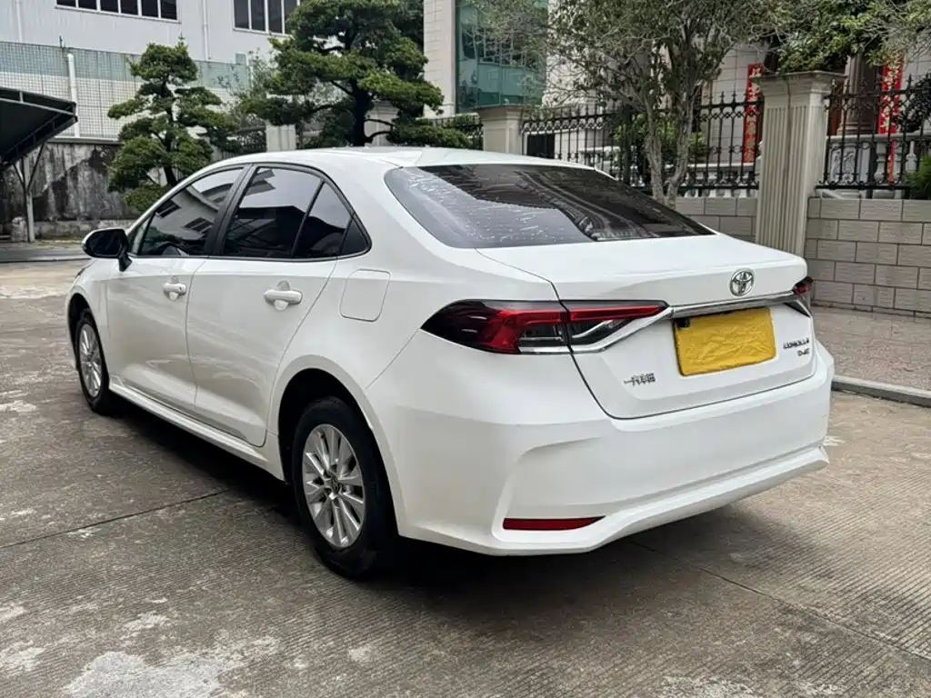 Toyota Corolla 2020 — фото 14