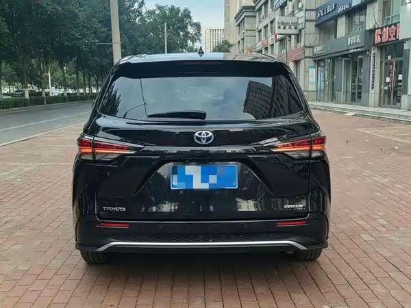 Toyota Sienna 2022