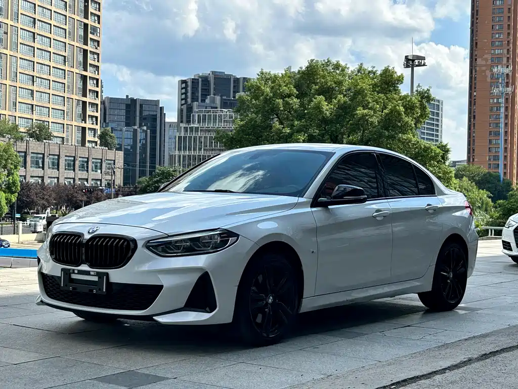BMW 1 Series 2021