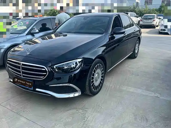 Mercedes-Benz E-Class 2023