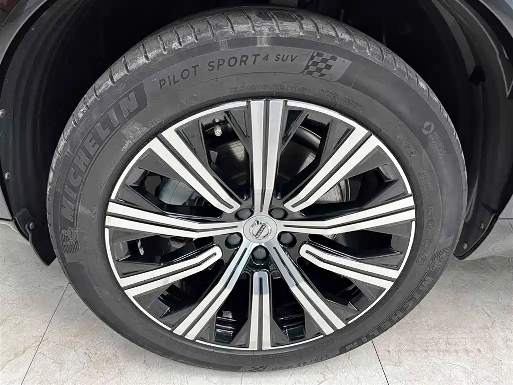 Volvo XC90 2023 — фото 21