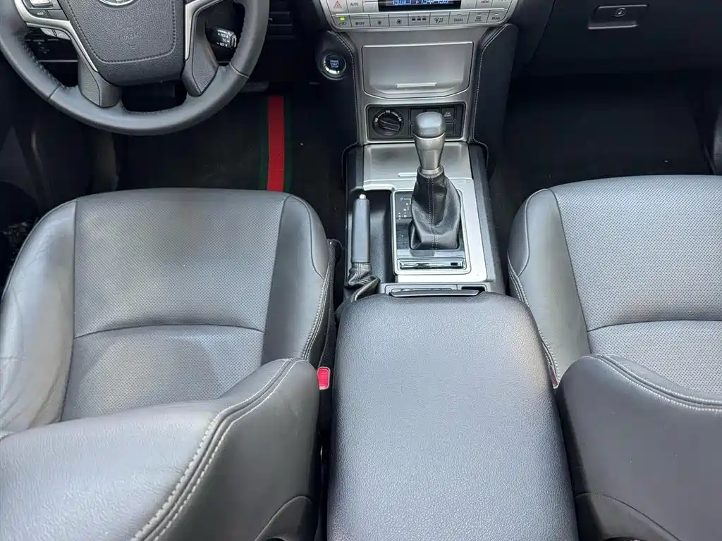 Toyota Prado 2018 — фото 13
