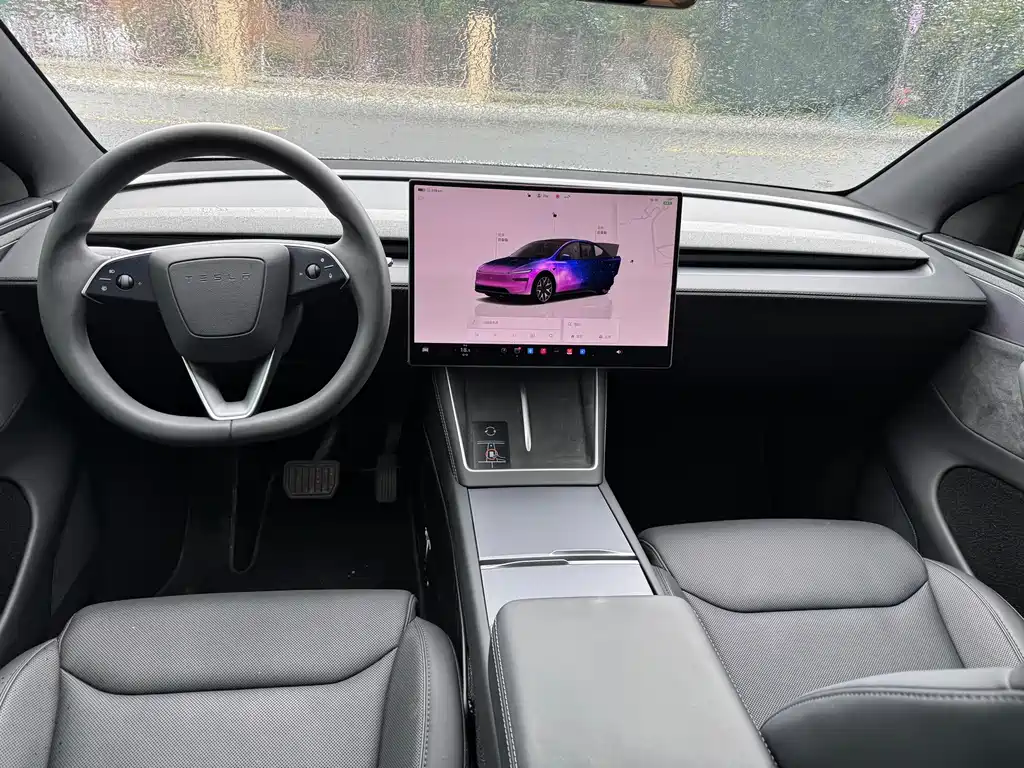Tesla Model Y L 2025 — фото 8