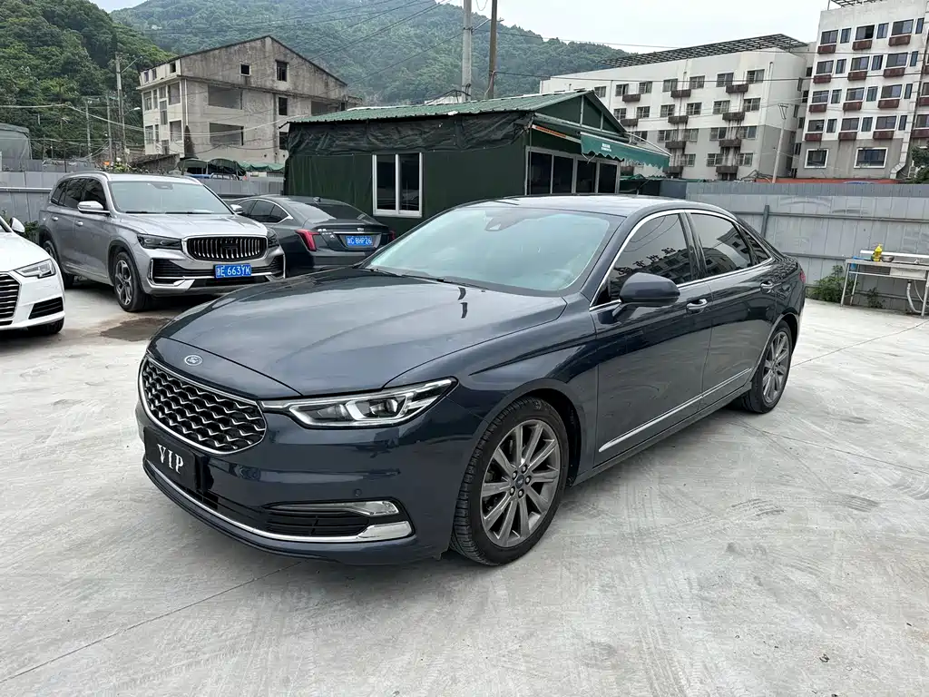 Ford Taurus 2021