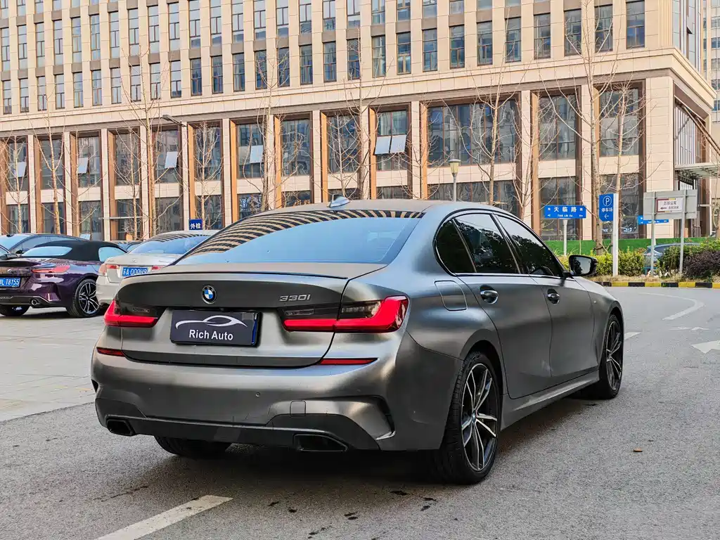 BMW 3 Series 2019 — фото 4