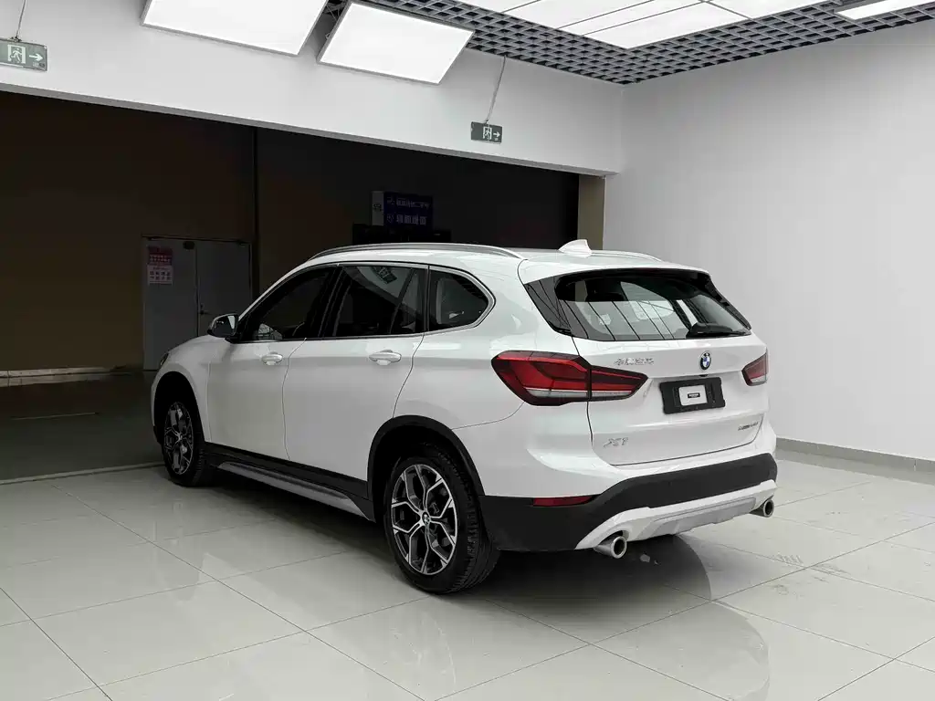 BMW X1 2022 — фото 5