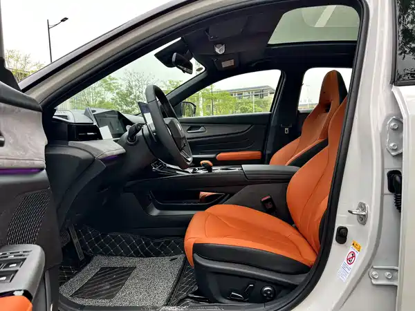 Changan UNI-V 2025