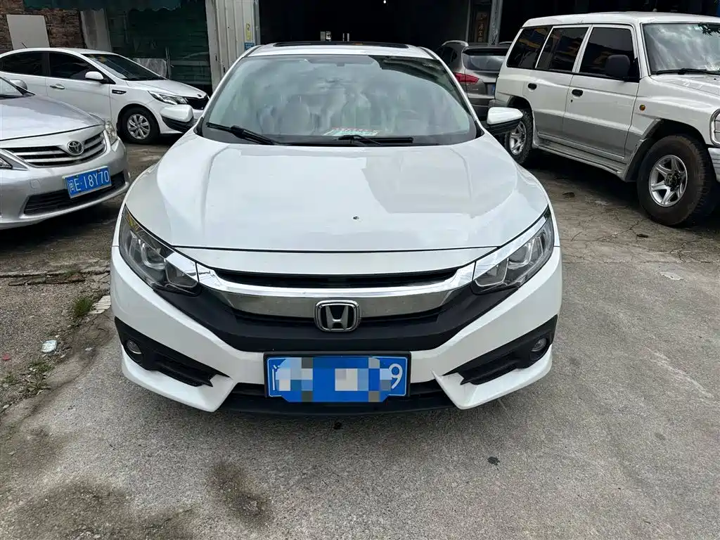 Honda Civic 2018 — фото 2