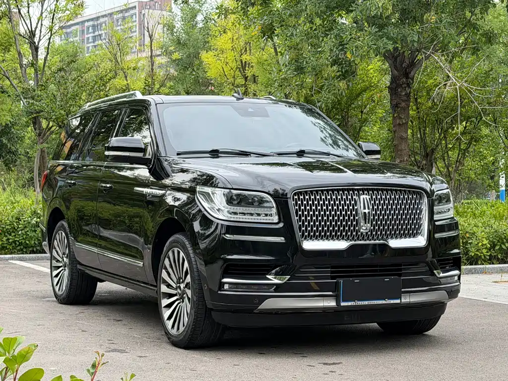 Lincoln Navigator 2021 — фото 1