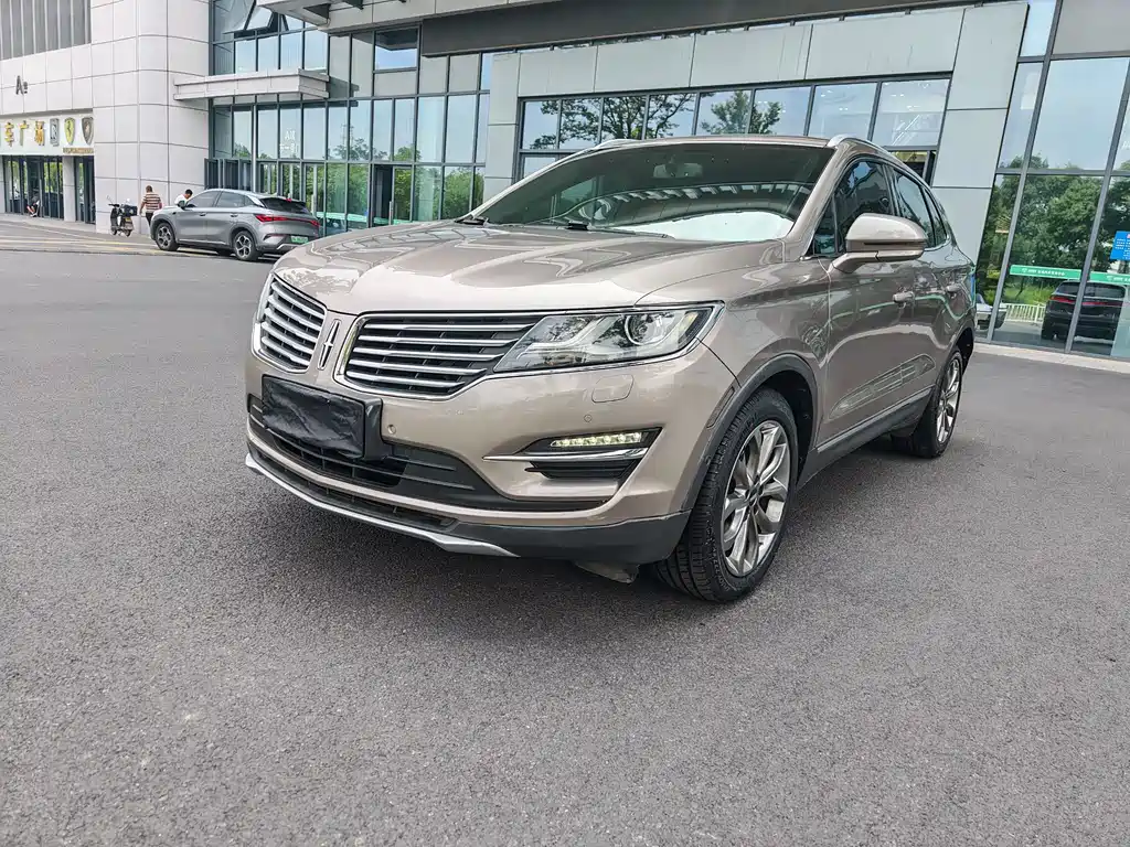 Lincoln MKC 2018 — фото 1