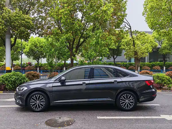 Volkswagen Sagitar 2020