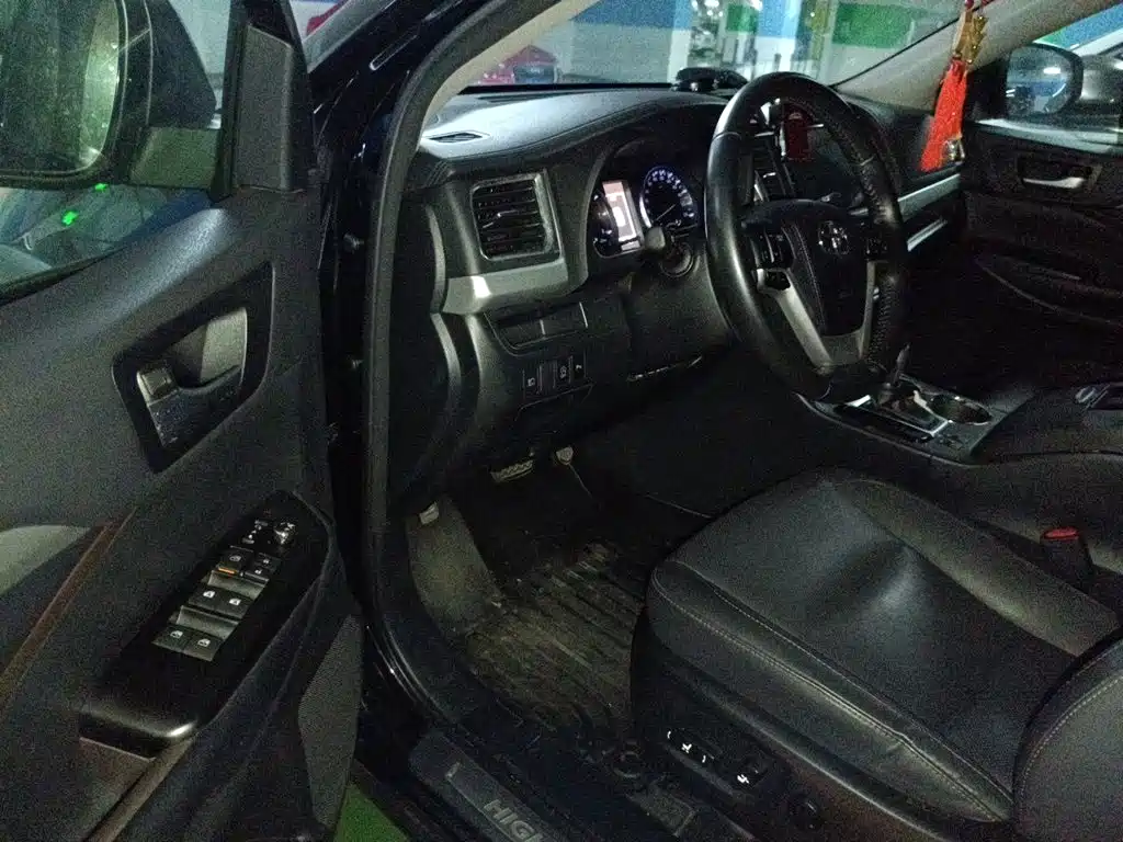 Toyota Highlander 2019 — фото 17
