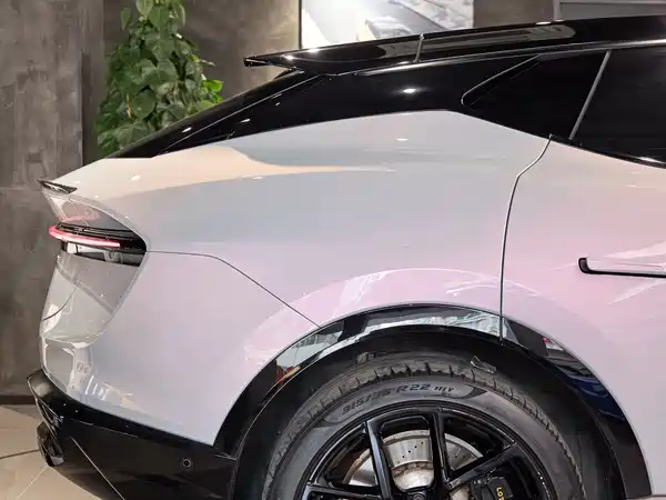 Lotus ELETRE 2023