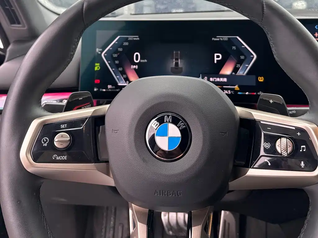 BMW 5 Series 2025 — фото 12