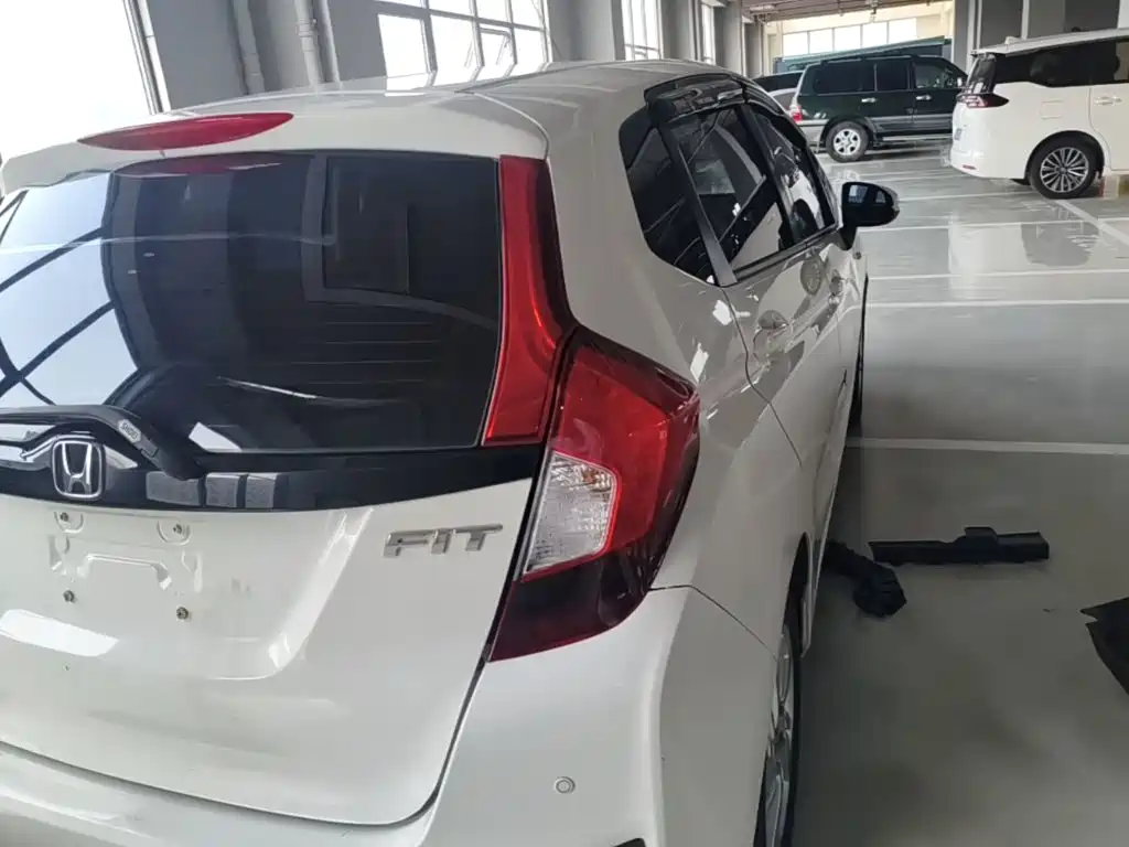 Honda Fit 2015 — фото 8