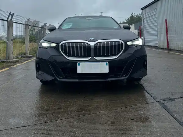 BMW 5 Series 2025