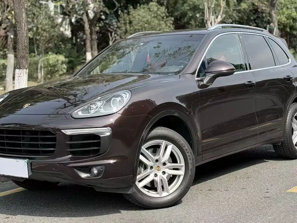 Porsche Cayenne 2015 — фото 1
