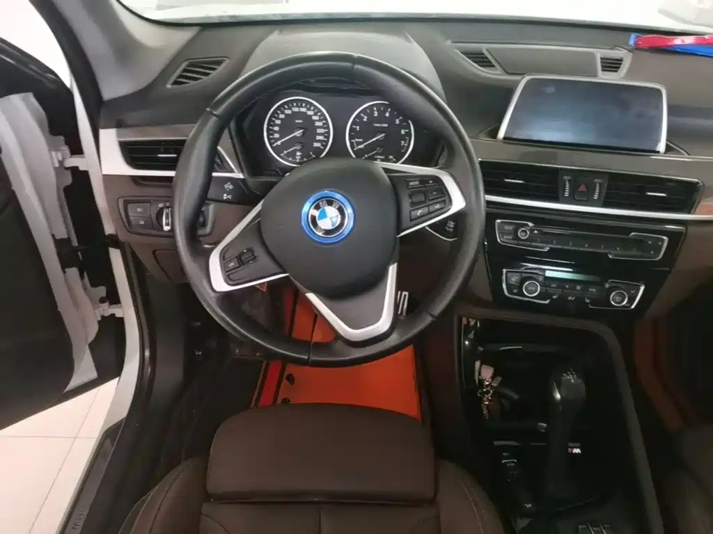 BMW X1 2018 — фото 17