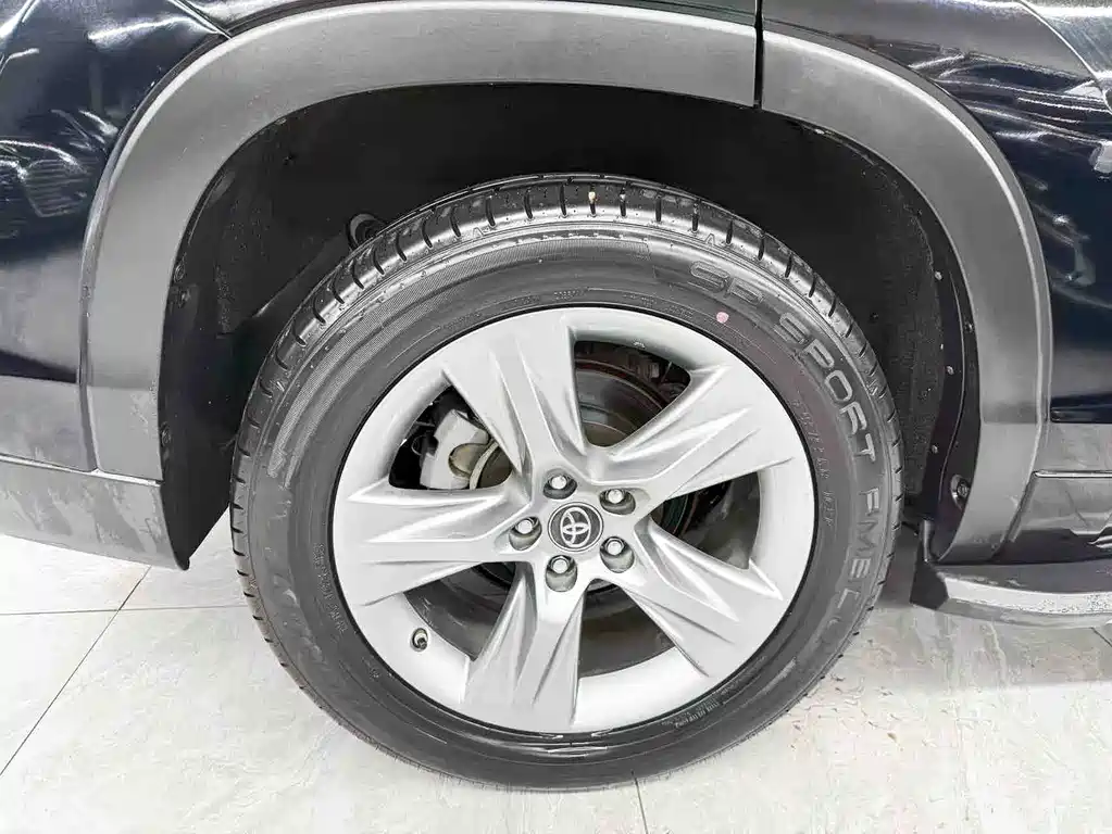 Toyota Highlander 2017 — фото 24