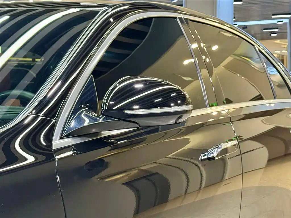 Mercedes-Benz S-Class 2024