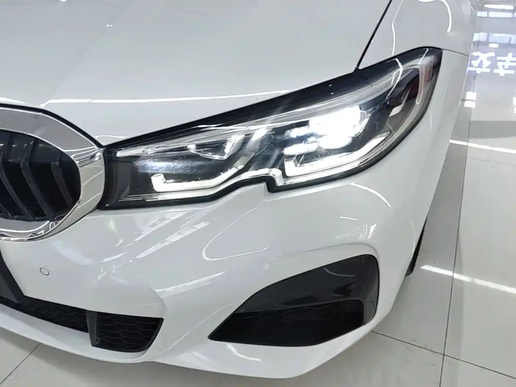 BMW 3 Series 2020 — фото 18