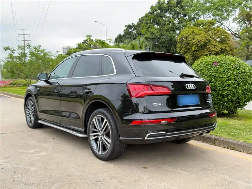 Audi Q5L 2021 — фото 24