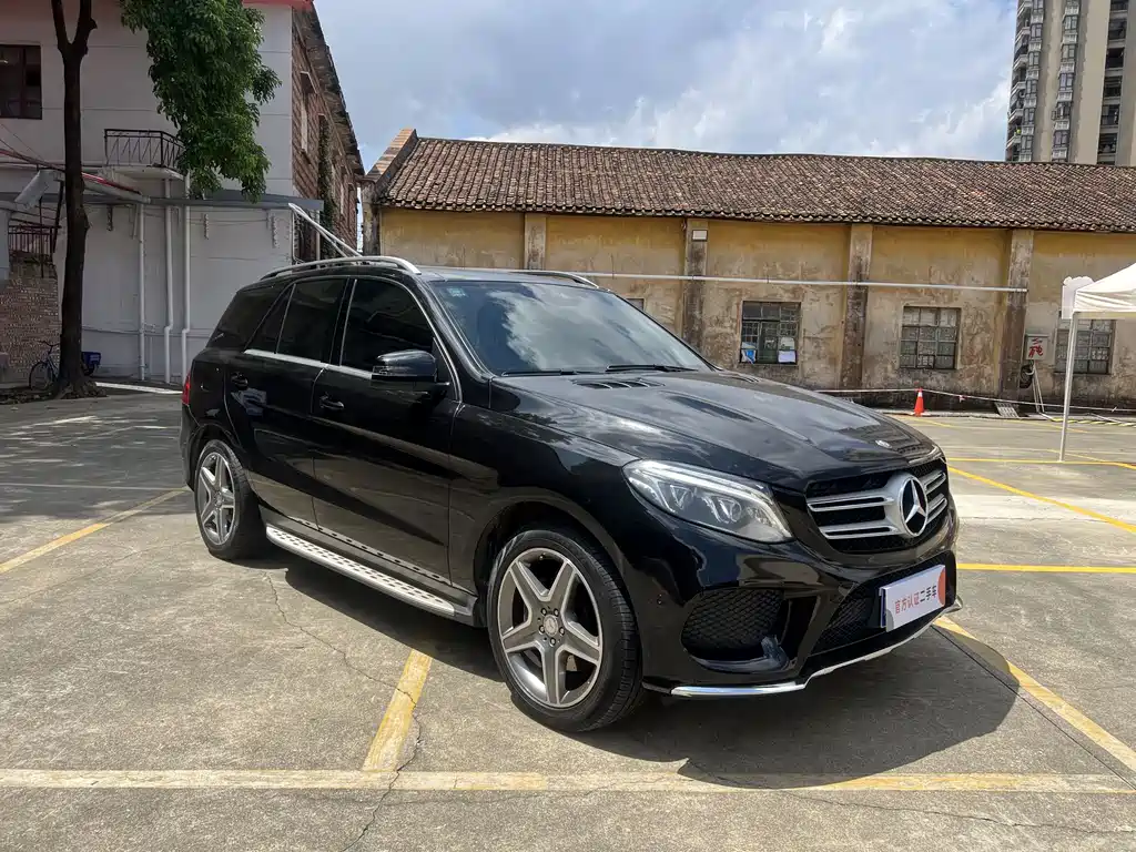 Mercedes-Benz GLE 2016