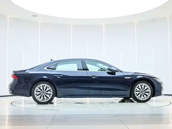 Audi A7L 2024