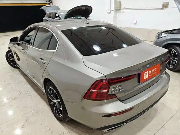Volvo S60 2020