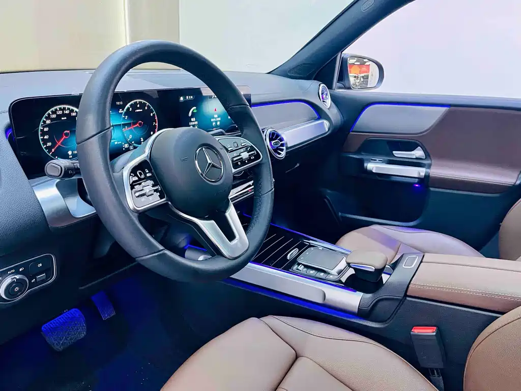 Mercedes-Benz GLB 2023