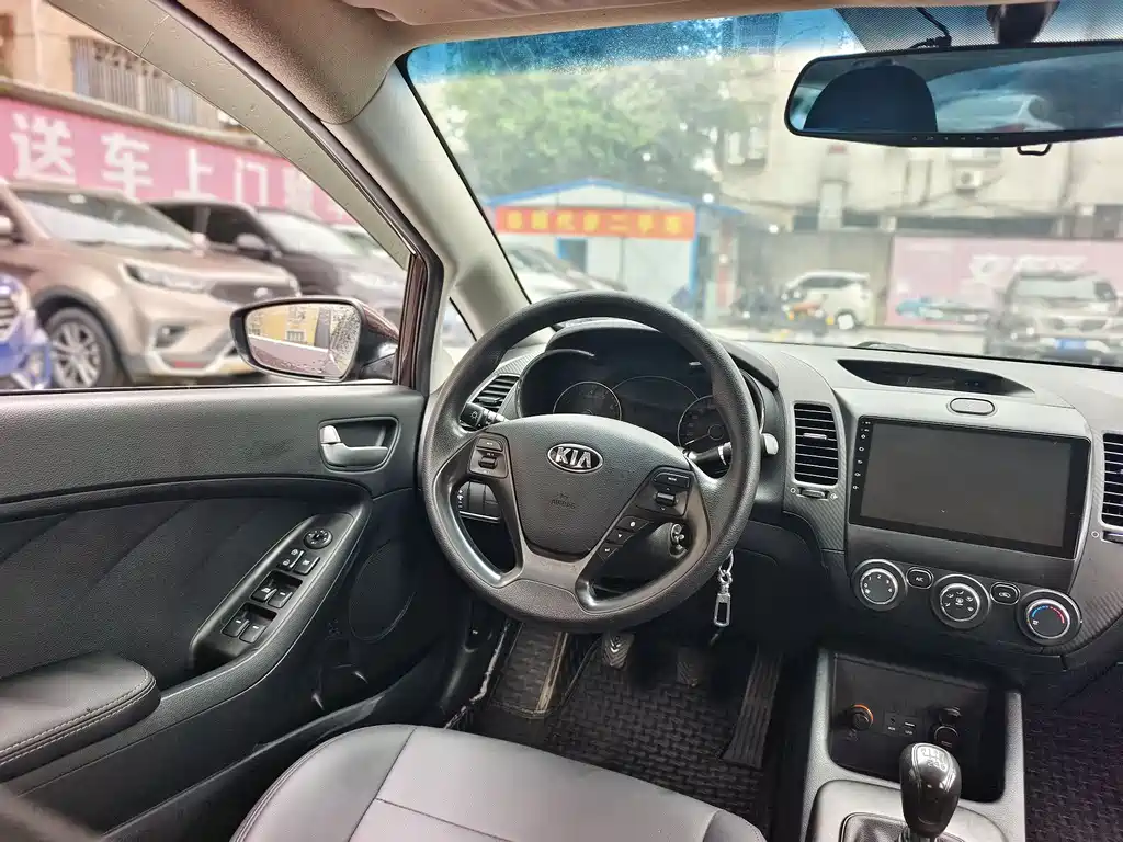 Kia K3 2015