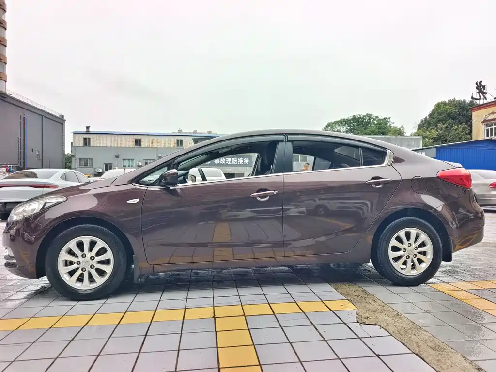 Kia K3 2015