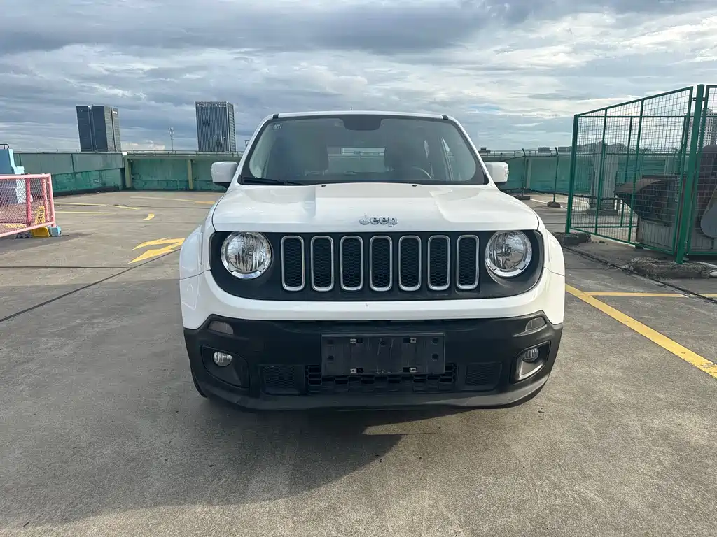 Jeep Renegade 2017 — фото 2