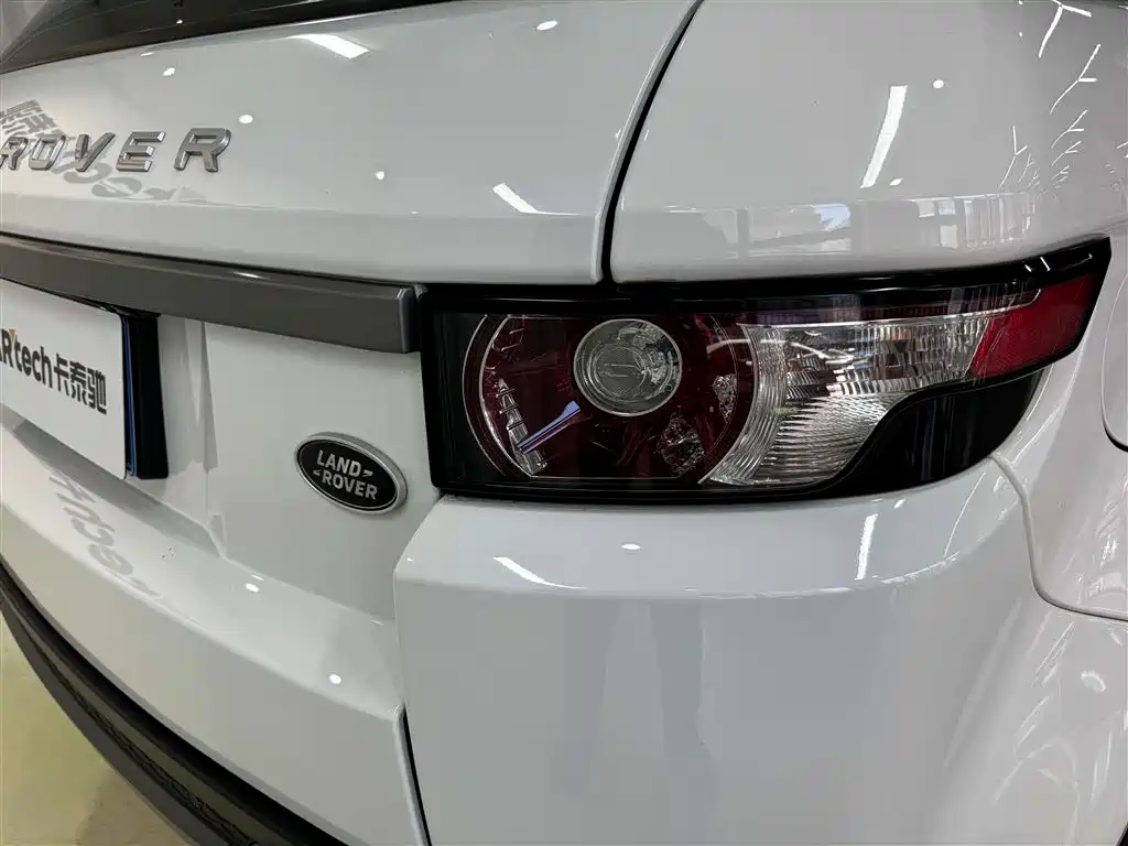 Land Rover Evoque 2015 — фото 9