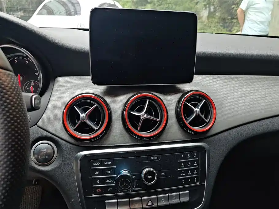 Mercedes-Benz CLA 2018 — фото 13