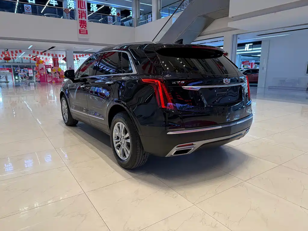Cadillac XT5 2022 — фото 5