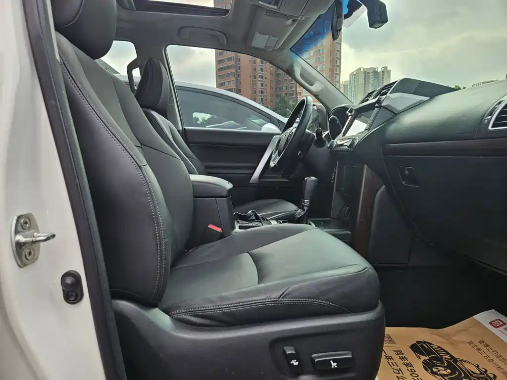 Toyota Prado 2017 — фото 11