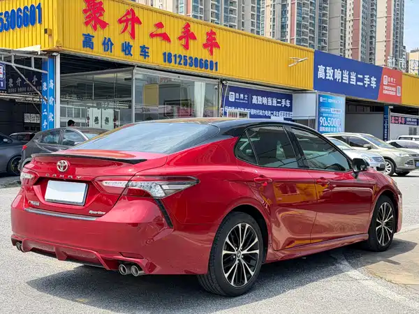 Toyota Camry 2019