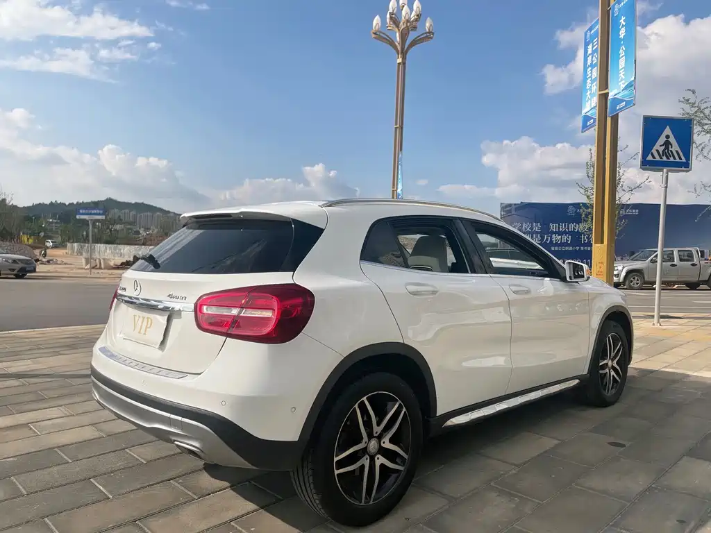 Mercedes-Benz GLA 2016 — фото 10