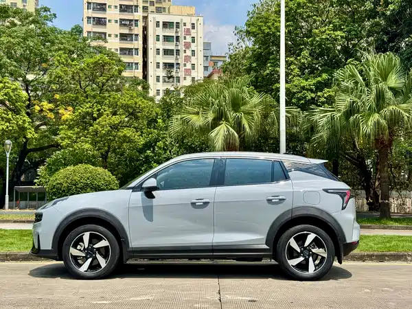 Lynk & Co 06 EM-P 2023
