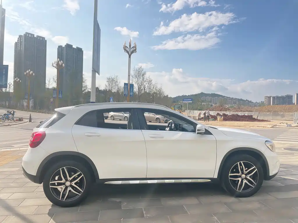 Mercedes-Benz GLA 2016 — фото 18