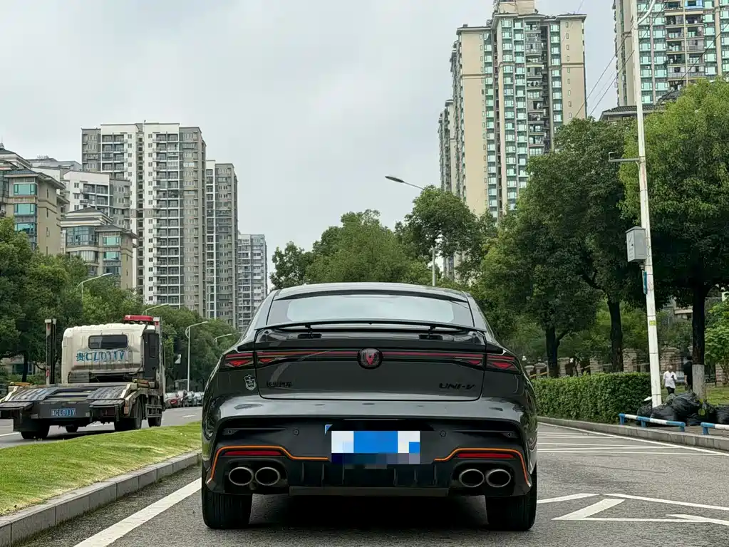 Changan UNI-V 2025 — фото 8