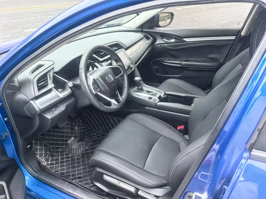 Honda Civic 2019 — фото 10