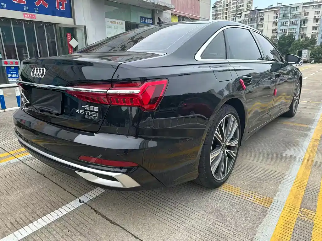 Audi A6L 2023 — фото 8