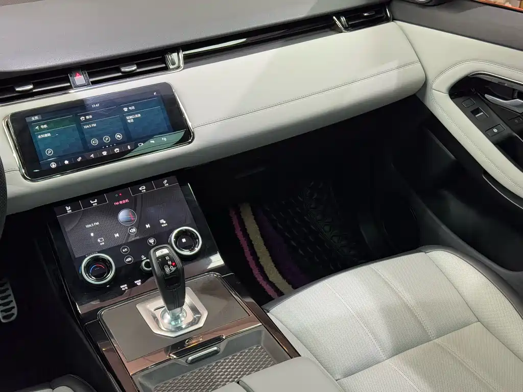 Land Rover Evoque 2020 — фото 26
