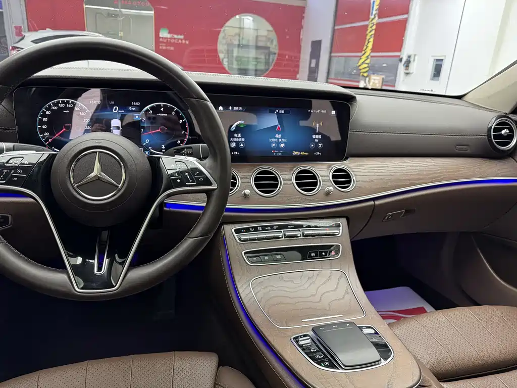 Mercedes-Benz E-Class 2022 — фото 11
